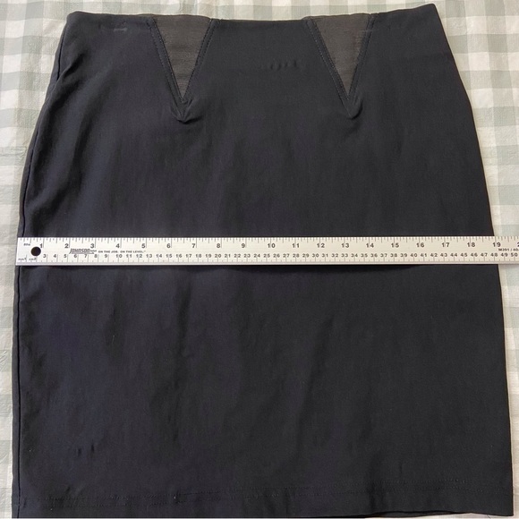 Joseph Ribkoff cute little black skirt size 10 stretchy material elastic waist - Picture 7 of 11